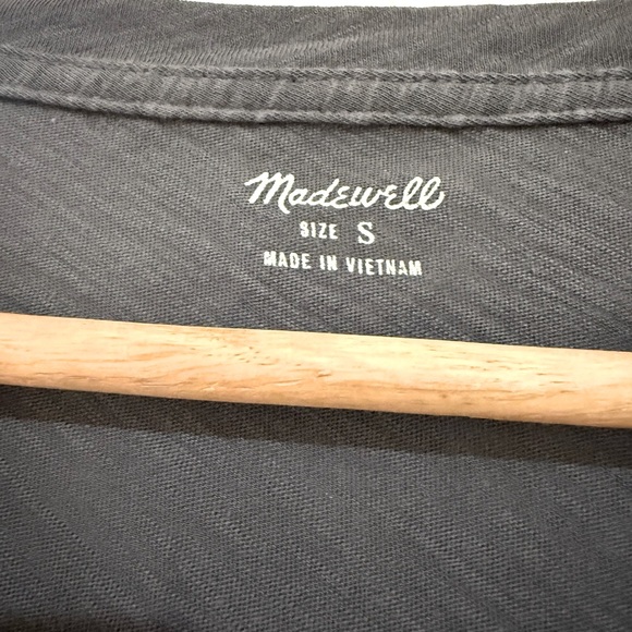 Madewell Charcoal Gray V-Neck T-Shirt size small - Picture 2 of 6